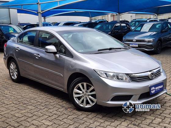HONDA CIVIC 1.8 LXS 16V FLEX 4P MANUAL